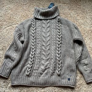 Ambercrombie Sweater
